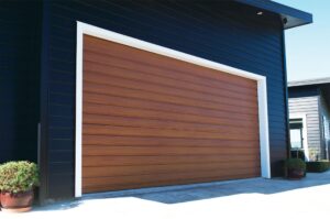 Plateau Sectional Door