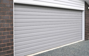Plateau Sectional Door